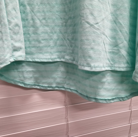 NWT LulaRoe Classic T XS - Picture 4 of 5